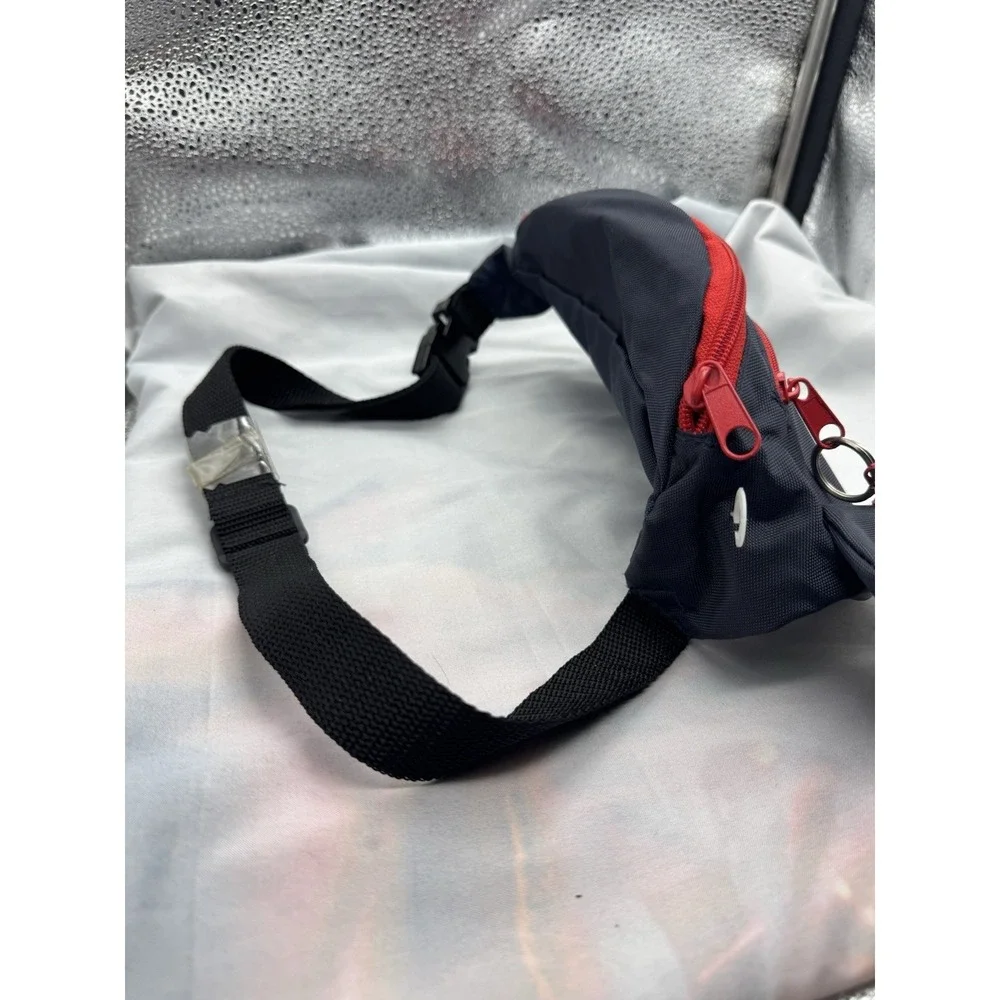 Vintage EastSport Great Outdoors Navy Blue & Red 2 Pocket Fanny Pack Key Clip